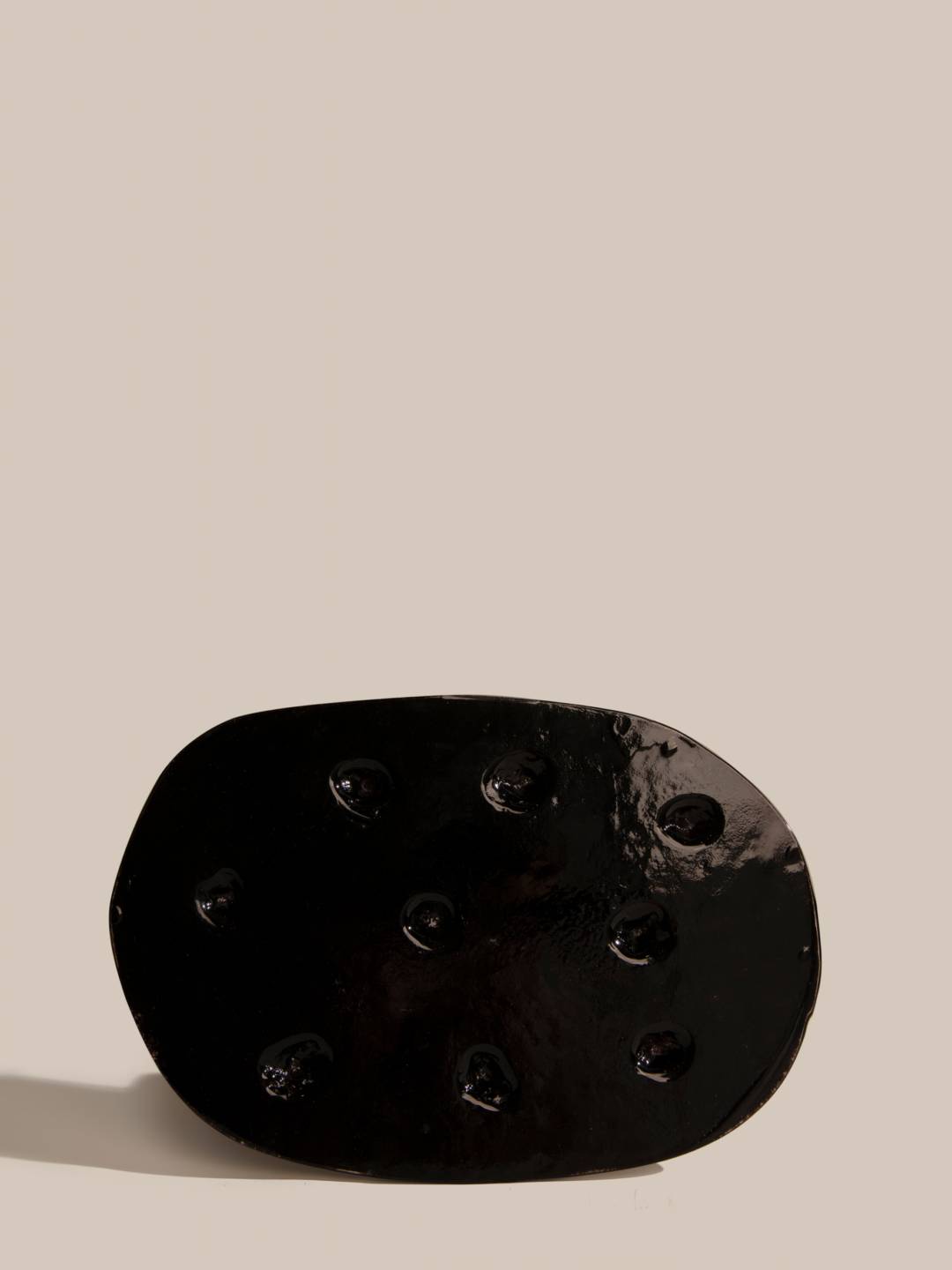 Qara Oval Keramika Boşqabı PLAITE