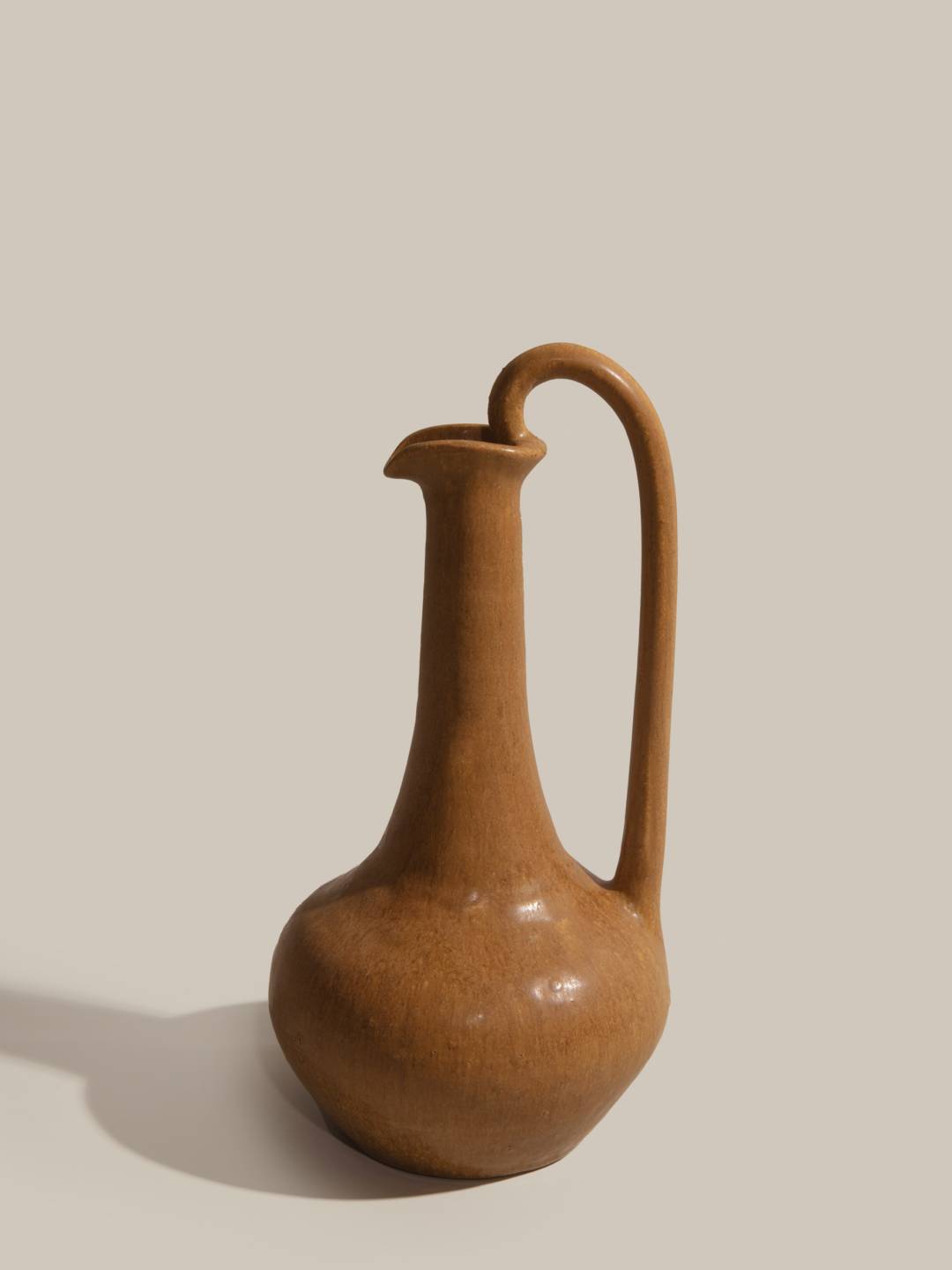 Sandy Ceramic Vase S.20 Curved Handle